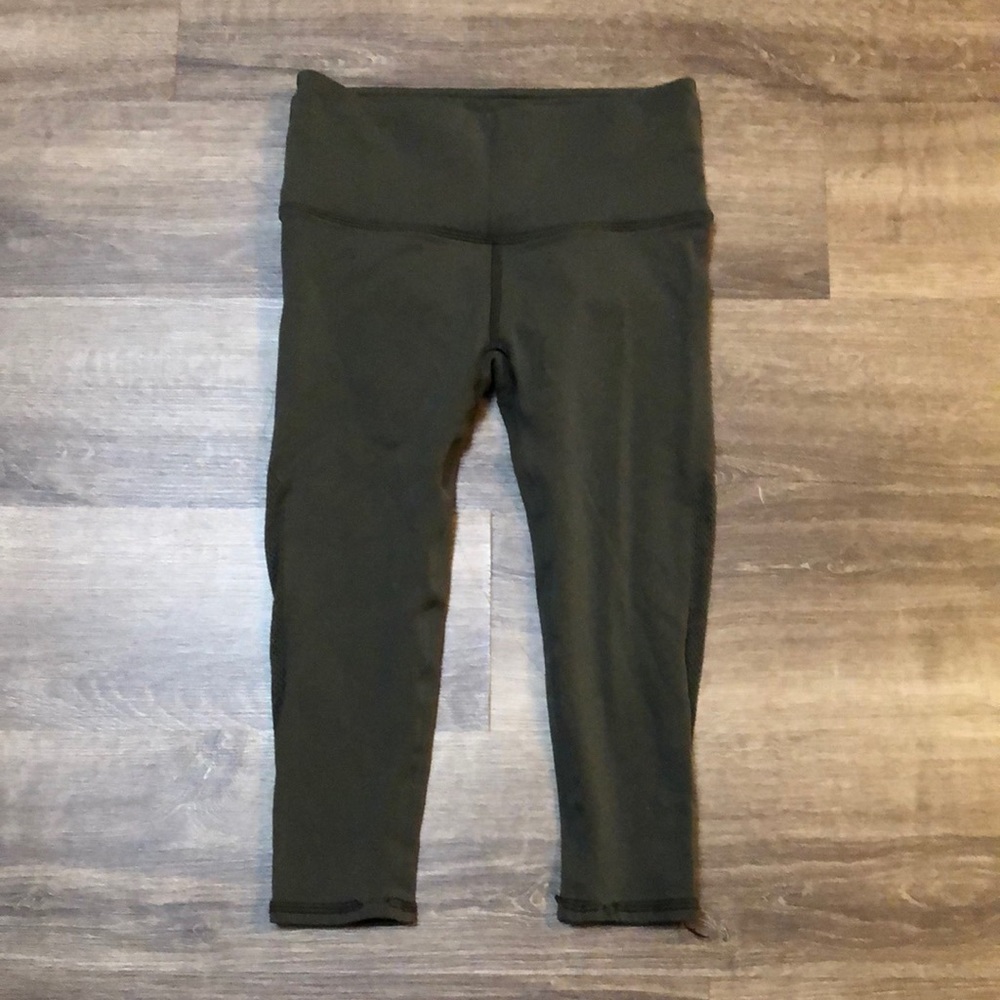 Lululemon Olive Green Cropped Leggings size XS